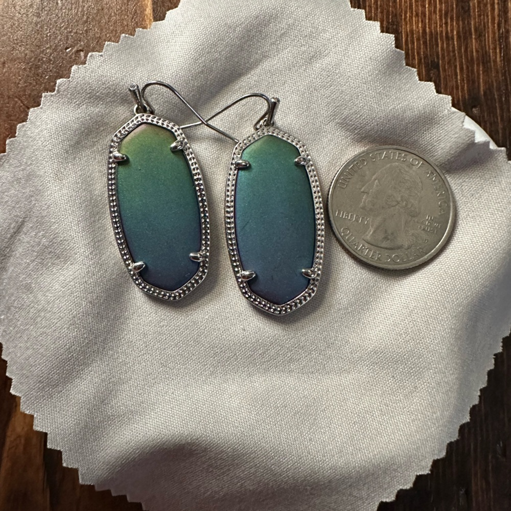 Kendra Scott Elle drop earrings